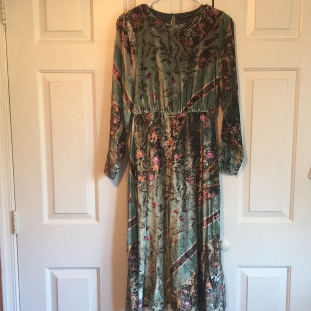 Zara crushed velvet vintage style midi dress